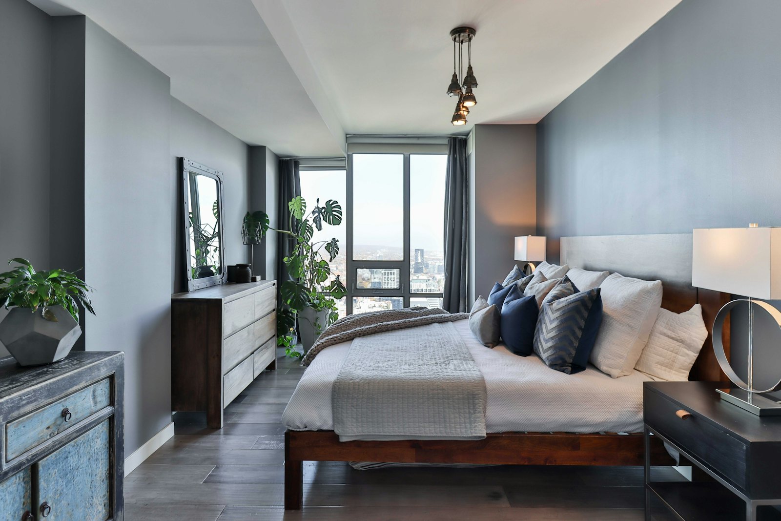 Bedroom with city view